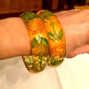 Pair of one size slip on diamond cut rose with stems inlays bracelets